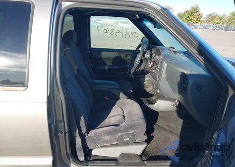 2000 Chevrolet Blazer Lt from USA, damaged, VIN 1GNDT13W5Y2245883